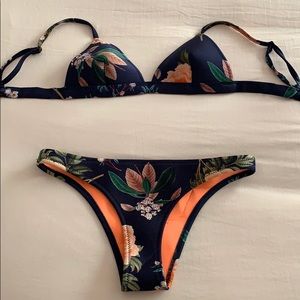 Triangle bikini set